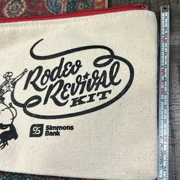 RODEO 🤠 Cowboy bandana, Coin Zippered Bag, sanitizer & spf 15 lip balm - Picture 4 of 5